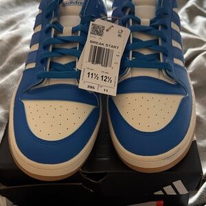 Adidas Men's Blue and White Sneakers size 11.5M/12.5W